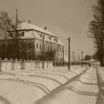 Zimný pohľad na kaštieľ v Senici v roku 1942