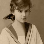 Priska ako 16-ročná študentka budapeštianskeho gymnázia, 1921